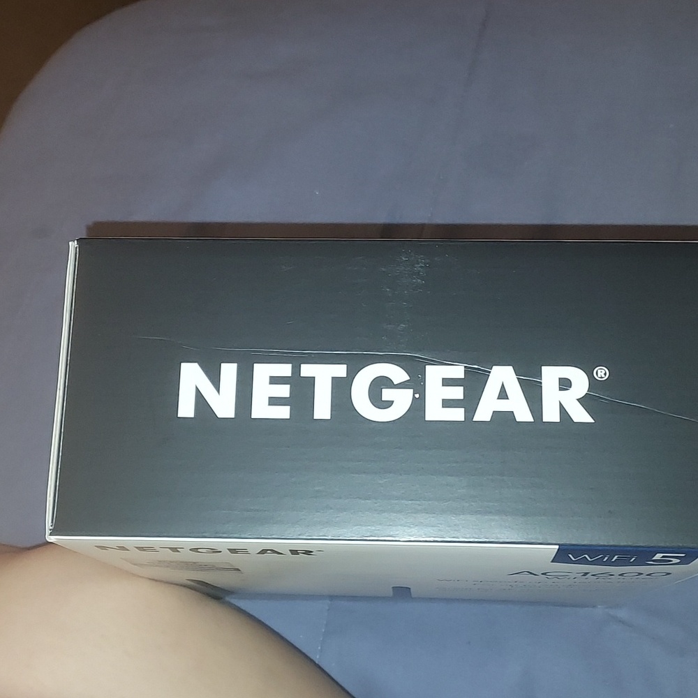 Netgear AC1600 WiFi Router - Picture 6 of 17